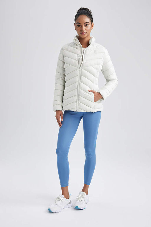 Водоотталкивающая приталенная куртка-пуховик DeFactoFit  фото 2