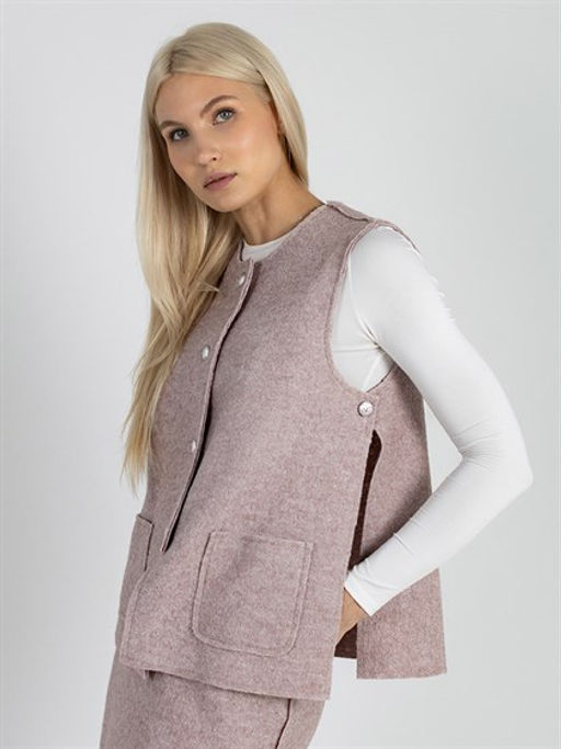 Жилет женский шерсть 60%, вискоза 40%