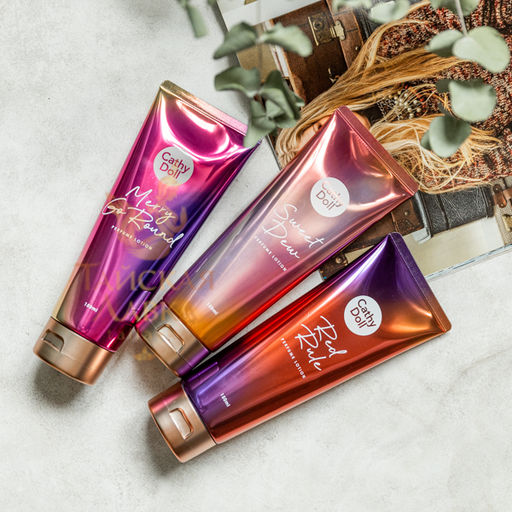 Лосьон д/тела Парфюмированный c Экстрактом Граната и Арбутином Merry Go Round CATHY DOLL, 150 мл