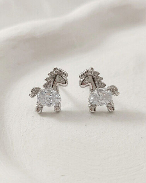 Стильные серьги