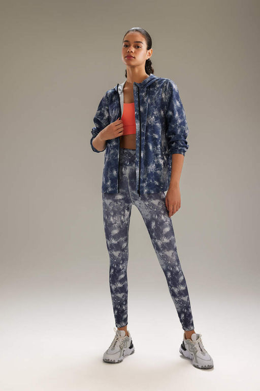 Водоотталкивающее пальто приталенного кроя с сетчатой подкладкой и капюшоном DeFactoFit, гибкое текстурированное пальто  фото 3