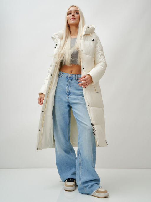 Пальто утепленное стеганное зимнее с капюшоном женское бежевого цвета 9608B