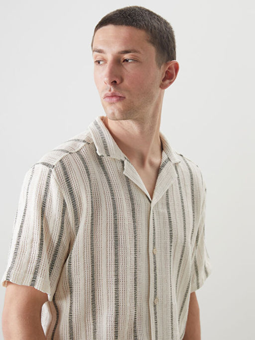 Regular Fit K?sa Kollu ?izgili Erkek G?mlek