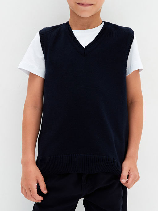 Темно-синий вязаный жилет для мальчика