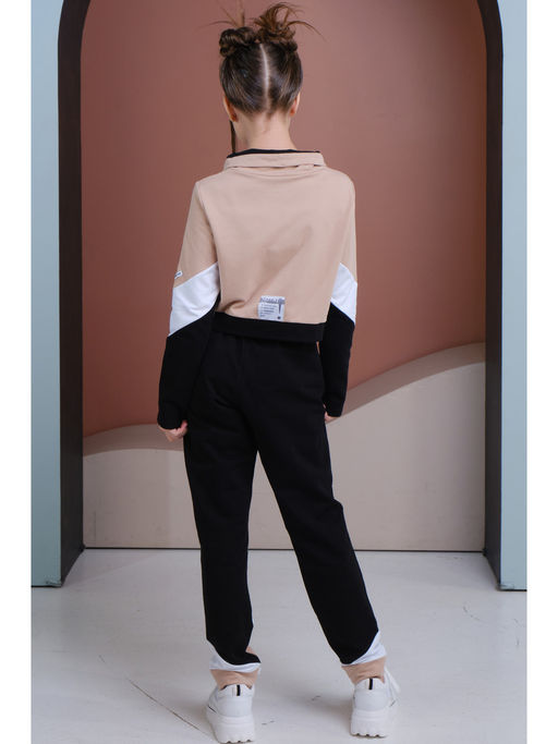 Костюм спортивный