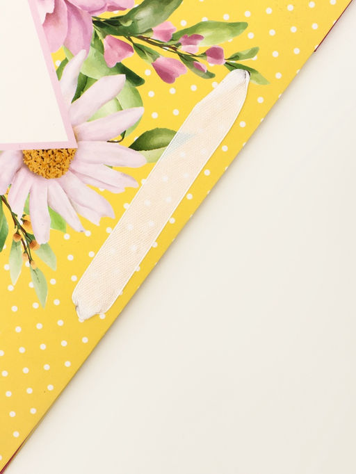 Пакет подарочный вертикальный И пусть весь мир расцветет, 26?32?12 см