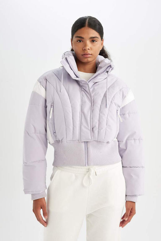 Водоотталкивающая укороченная водонепроницаемая куртка-пуховик с капюшоном и карманом на молнии DeFactoFit  фото 3