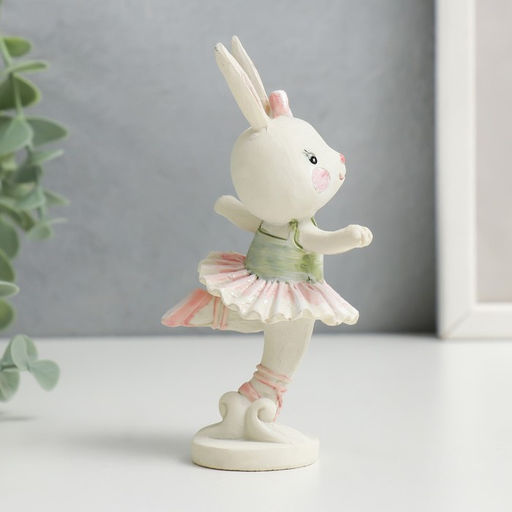 Фигурка полистоун Маленькая зайка-балерина, репетиция, 11.5?6?5 см