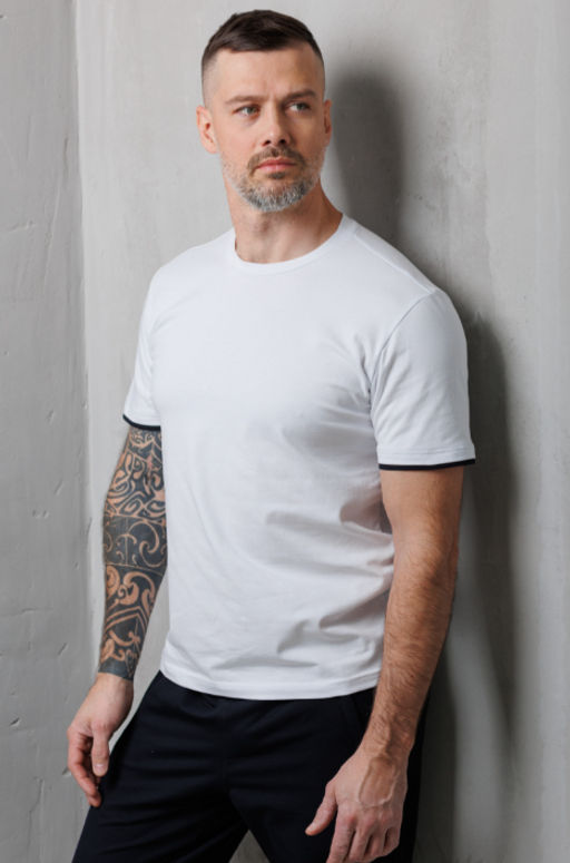 92% хлопок, 8% лайкра спортивная футболка