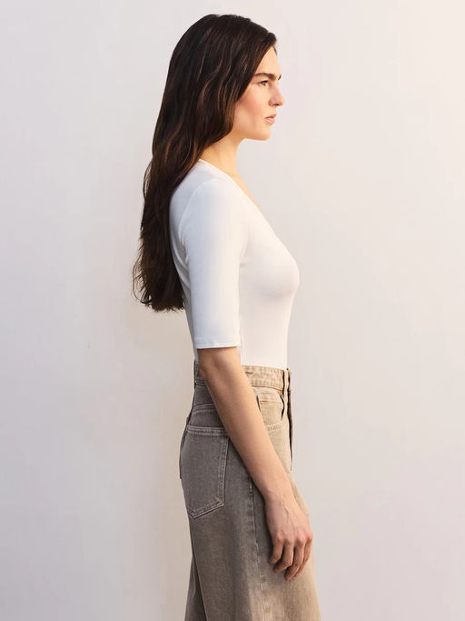 Боди из хлопка с треугольным вырезом / Zarina