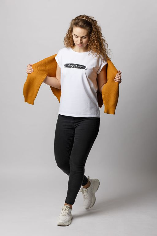 Спортивная футболка из высококачественного хлопка с лайкрой