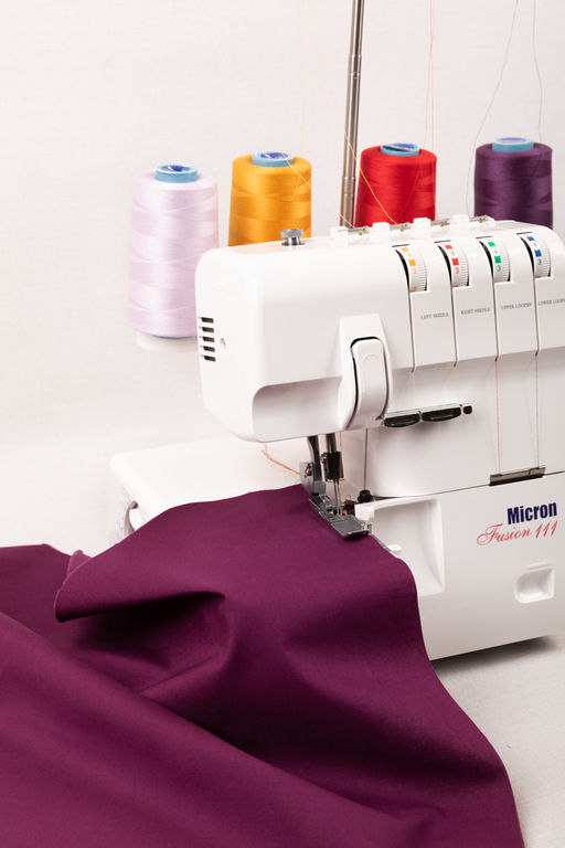 Швейные нитки (полиэстер) 40/2 4570 м Gamma ( 101-200 ) 4570 м