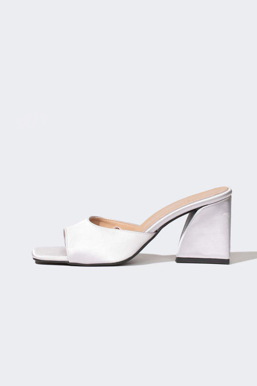 Женские тапочки на каблуке с высокой подошвой и одним ремешком - Defacto фото 2