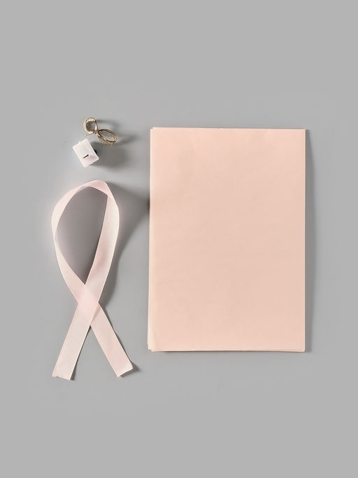 Подарочная коробка с тишью и гирляндой «Расцветай», 20 х 18 х 5 см