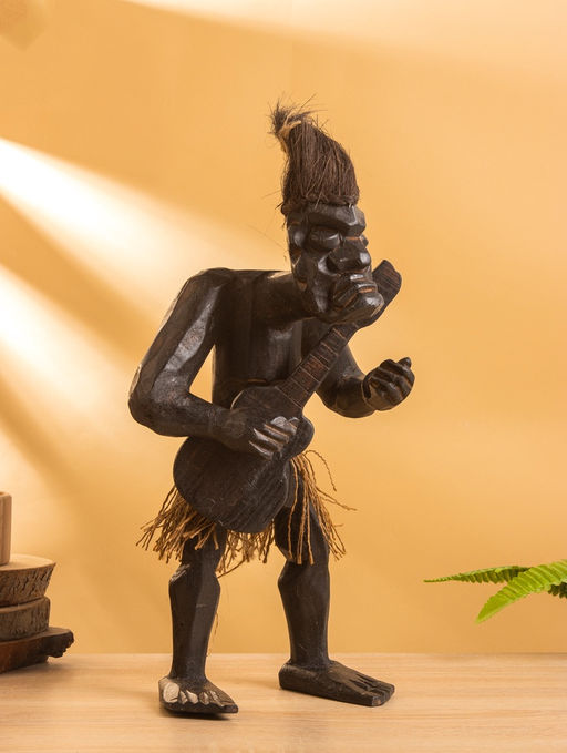 Сувенир «Абориген гитарист», 22×17×40 см, дерево