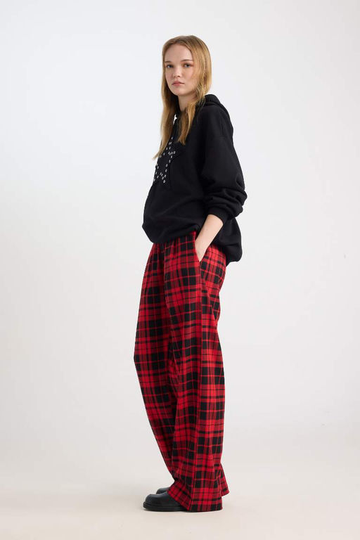 Прохладные широкие брюки Широкие брюки в клетку с карманами на талии Эластичные пижамные брюки с нормальной талией - Defacto фото 3