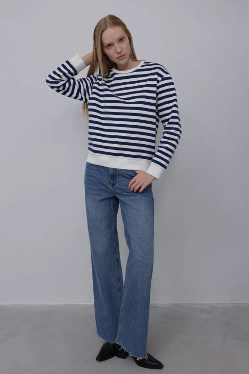 Бело-черная толстовка в горизонтальную полоску - Incity фото 12