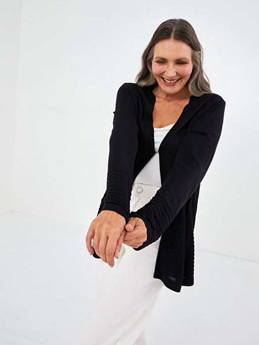 V Yaka Kendinden Desenli Cep Detayl? Uzun Kollu Kad?n Triko H?rka