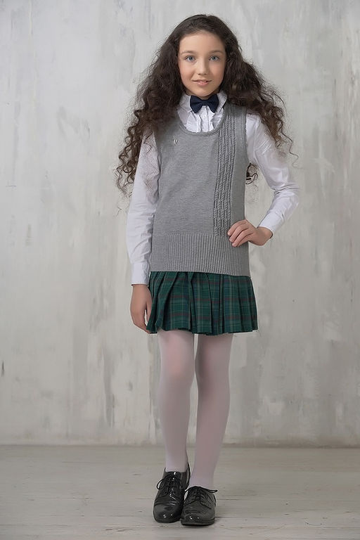 Жилет для девочек 7082. 5003 св.серый