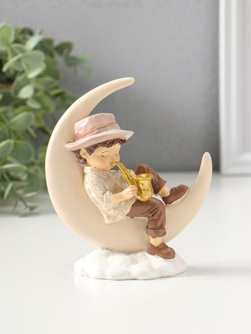 Сувенир полистоун "Мальчик на месяце играет на трубе" 13 см