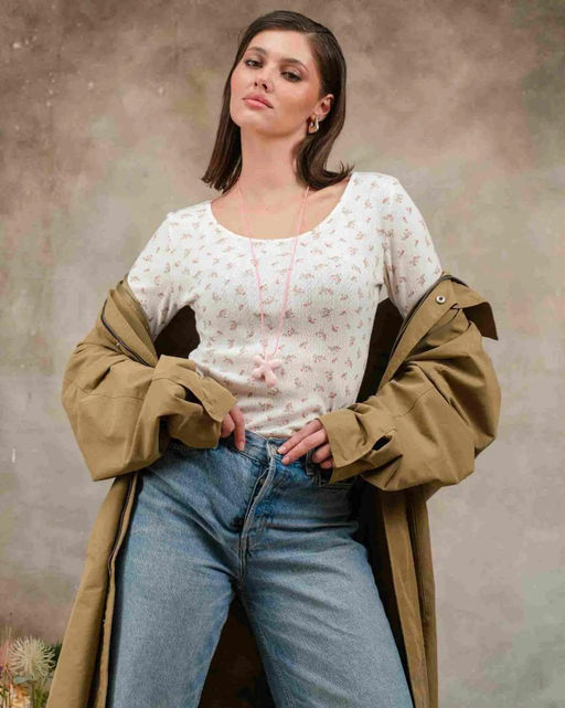 Лонгслив из мягкого и приятного трикотажа