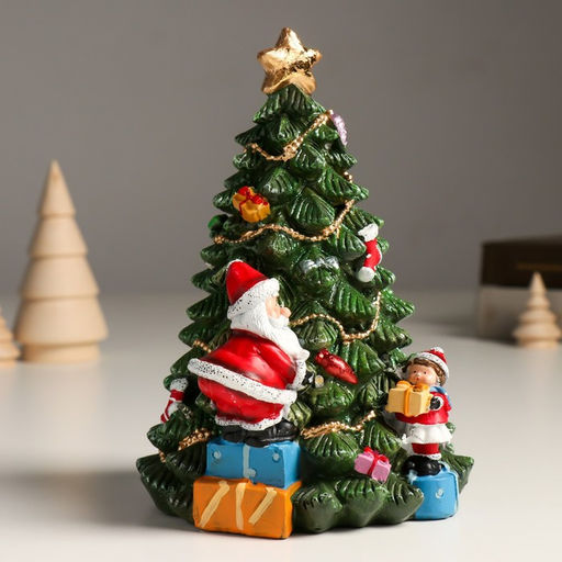 Фигурка светящаяся «Дед Мороз с помощником наряжают ёлочку», 13.5×13×17.5 см