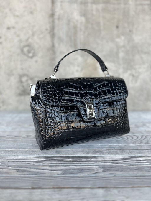 Женская лаковая сумка под крокодила HW-7711 Блек