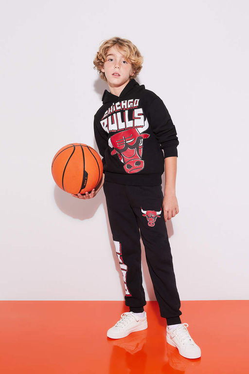 Толстовка с капюшоном NBA Chicago Bulls для мальчиков - Defacto фото 2