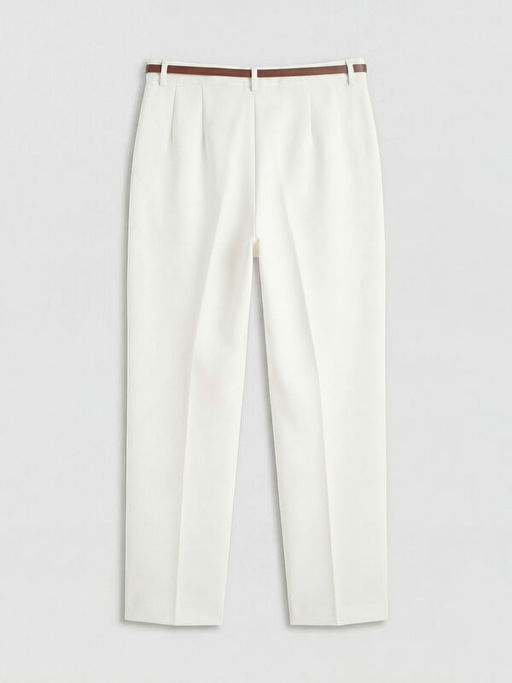 Beli Kemerli Standart Fit Kad?n Pantolon