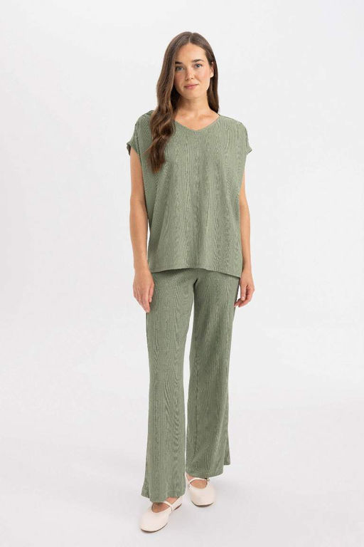 Футболка с короткими рукавами и V-образным вырезом - Defacto фото 2