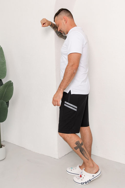 Спортивные шорты