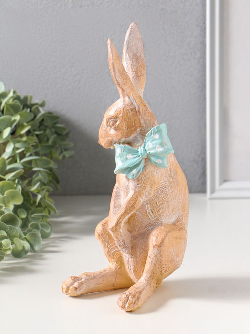 Фигура полистоун Заяц с большим голубым бантом в белый горох, 11.5?9?25.5 см