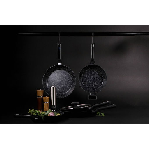 Кастрюля Magistro Warrior, 4 л, d=24 см, h=10.5 см, с крышкой, антипригарное покрытие, индукция, алюминий, чёрная