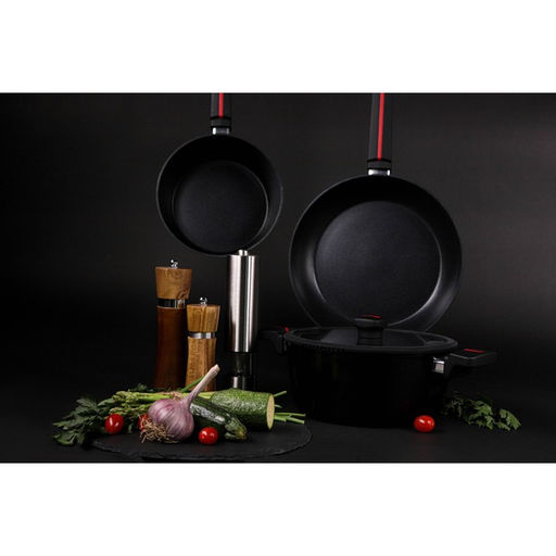 Сковорода Magistro Flame, d=28 см, h=5 см, кованый алюминий, ручка soft-touch, антипригарное покрытие, индукция, чёрная фото 10