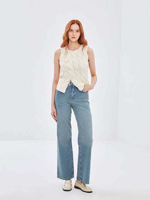 Bisiklet Yaka Kendinden Desenli Kad?n Triko Yelek