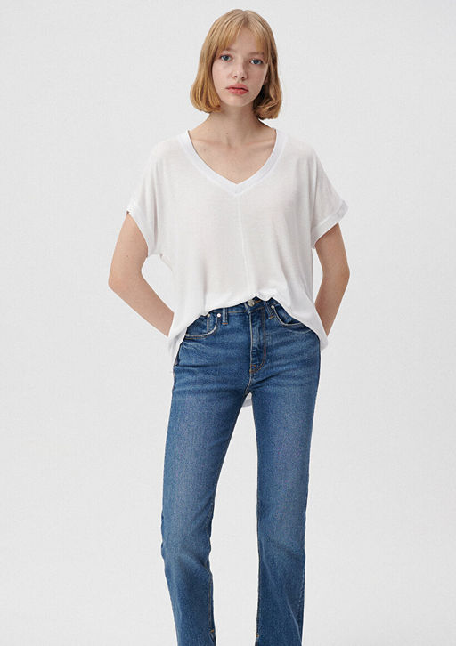 V Yaka Beyaz Basic ViskozTisort