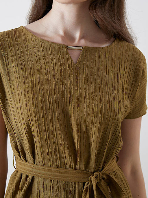 Bisiklet Yaka Dokulu Elbise