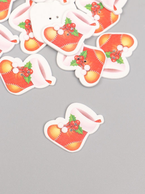 Цена за 2 шт. Набор пуговиц для творчества дерево «Новогодний сапог», набор 15 шт., 3×2.6 см