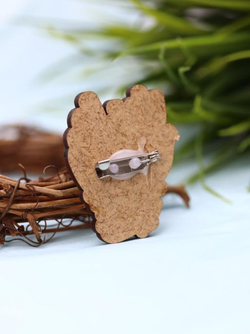 Значок ECO из дерева LOL LAB "Сердце в руках"