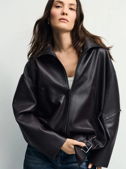 Куртка-бомбер из искусственной кожи с ремнем / Zarina  фото 3