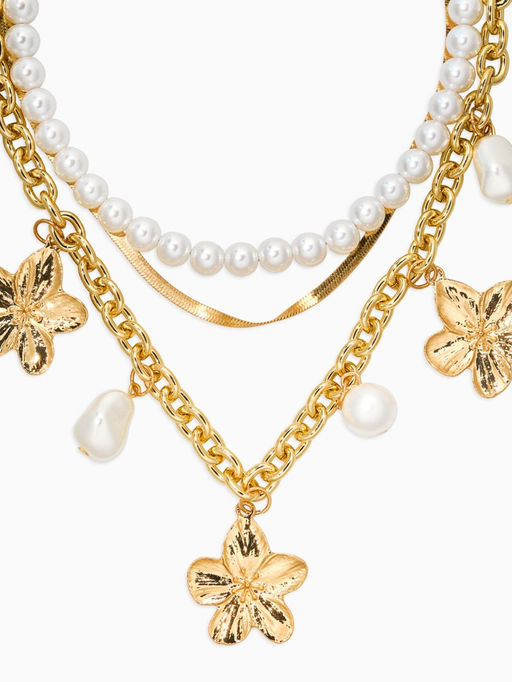 Колье многослойное с подвесками «Жемчуг с цветами», 3 уровня, 34, 36, 40 см, медь, белое в золоте