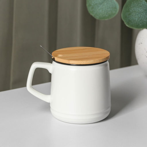 Кружка керамическая с крышкой и ложкой Звезда, 350 мл, цвет белый - Simaland фото 2