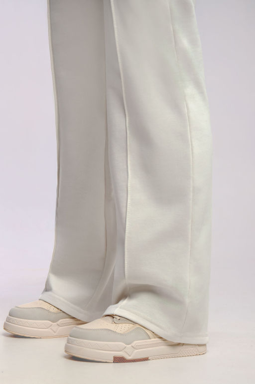 Арт. 2530  Костюм с брюками женский 44-50 (4 шт) Цвет:верх-молочный, низ-молочный