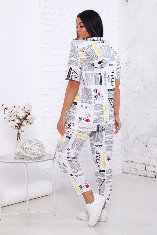 1059 Костюм женский