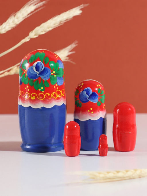 Матрёшка дерево «Любовь», красный платок, 5-кукольная, 11.5 см