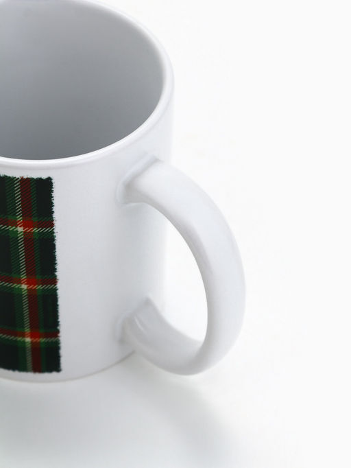 Кружка керамическая новогодняя Подарки от Санты, 320 мл