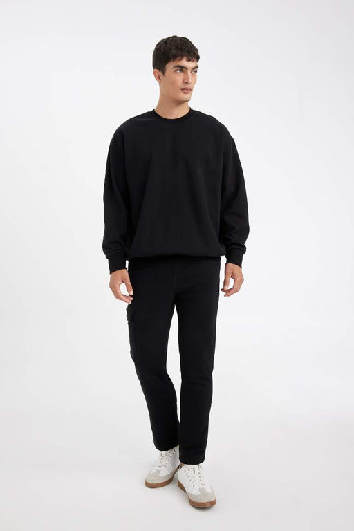 Мужские черные приталенные спортивные брюки с карманами-карго и прямыми штанинами - Defacto фото 3