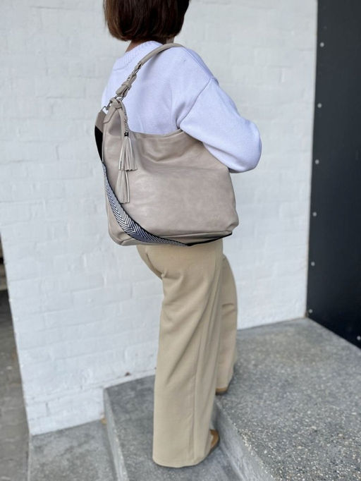 Женская сумка хобо из эко кожи 0012 Хаки - Kenguluna фото 2