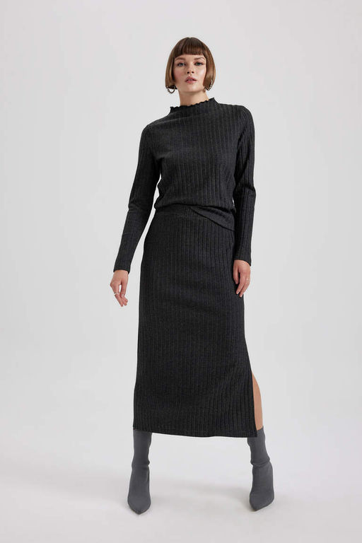 Облегающая футболка с полуводолазкой в рубчик и длинными рукавами - Defacto фото 2