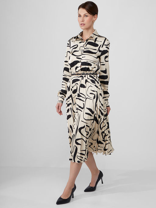 Платье из принтованной атласной ткани